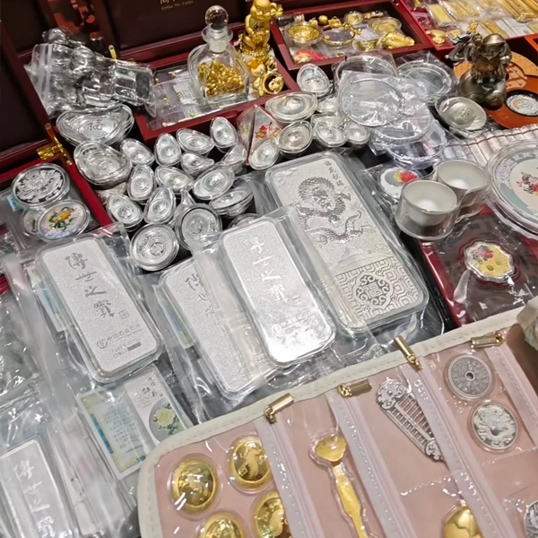 如何用一件银饰穿出老钱风？